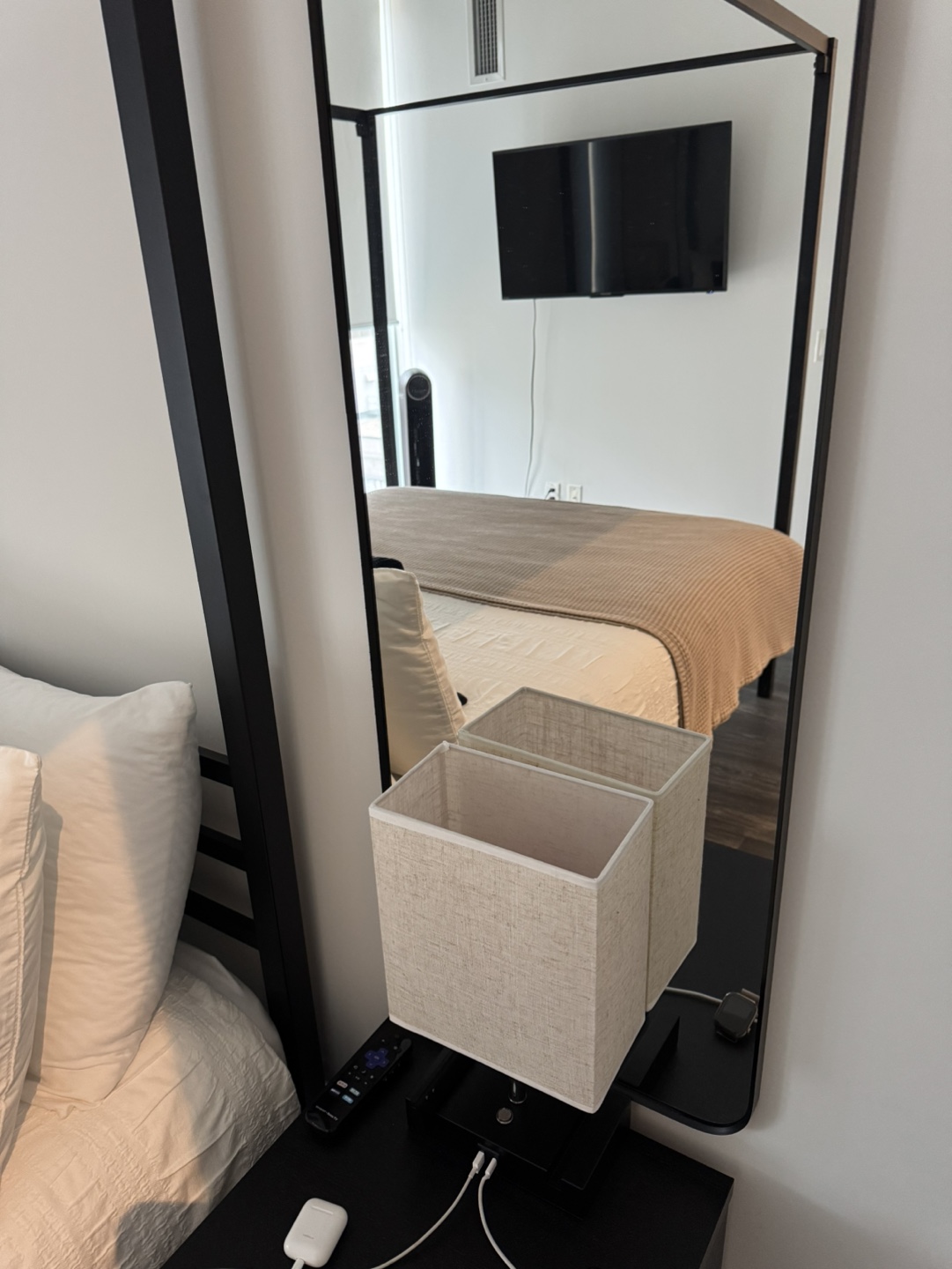 1 IKEA MALM bedside side table and 1 lamp - photo 2
