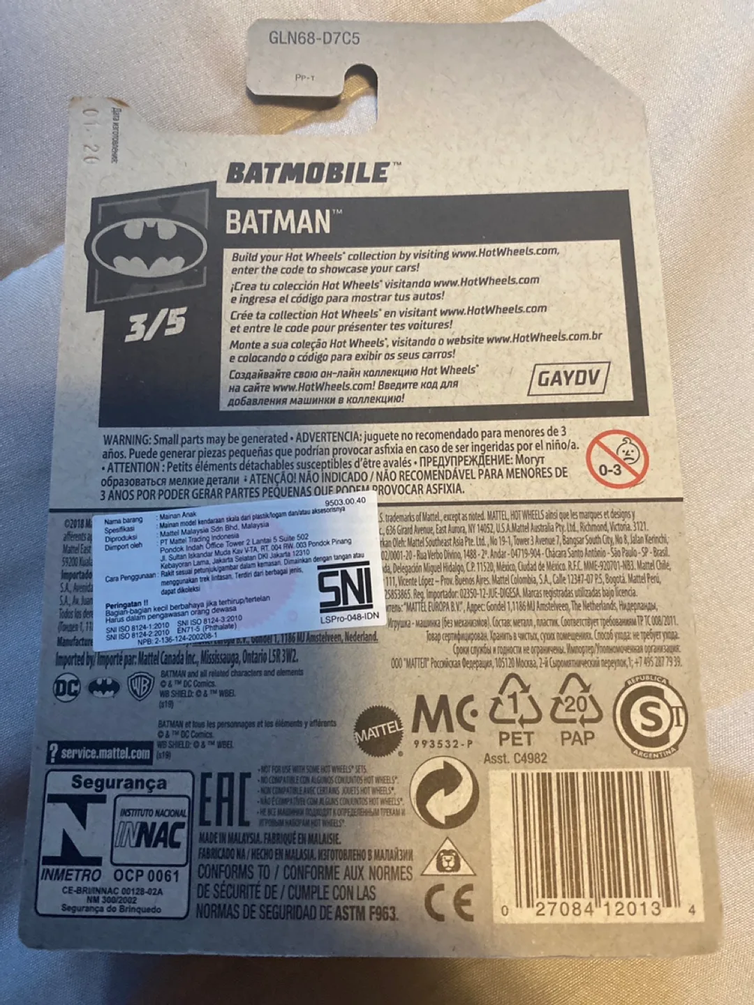 Hot Wheels Batman Batmobile Gold 2022 image indicator(2)