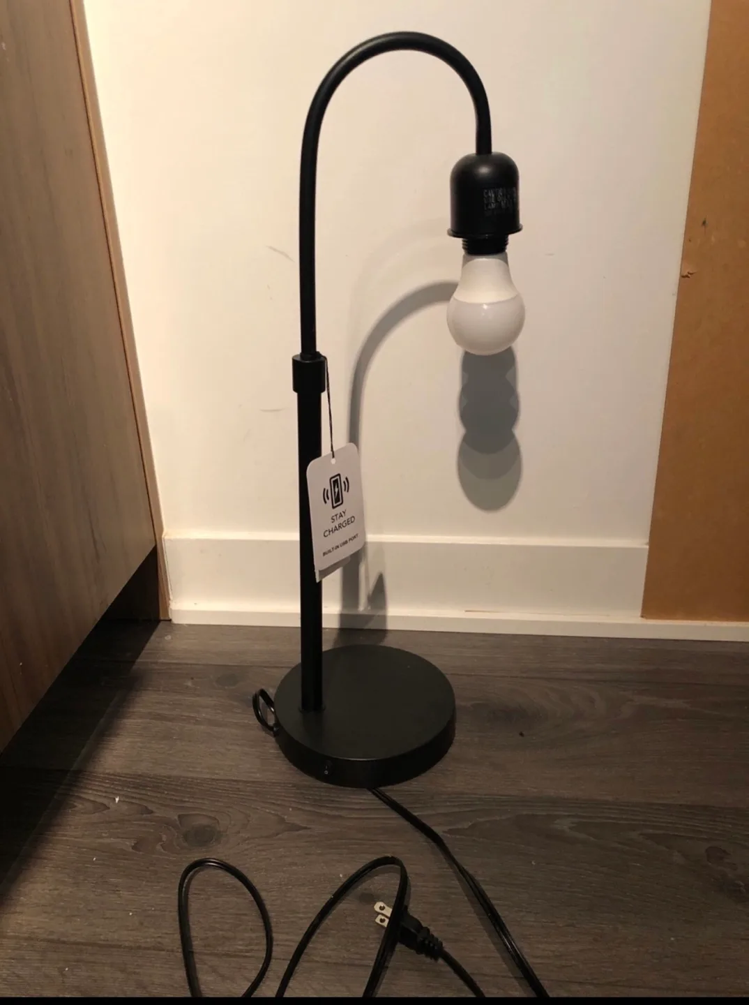 🥕💚 Homesense Black Desk Lamp with USB Port image indicator(2)