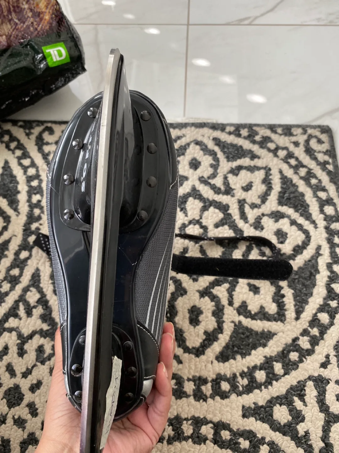 Softec Ice Skates - Size 3 image indicator(2)