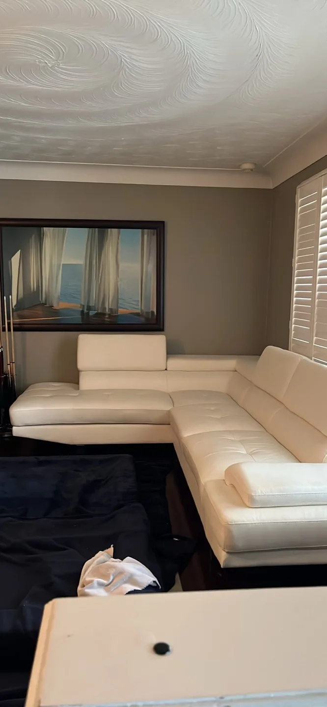 White Leather Sectional Sofa image indicator(2)