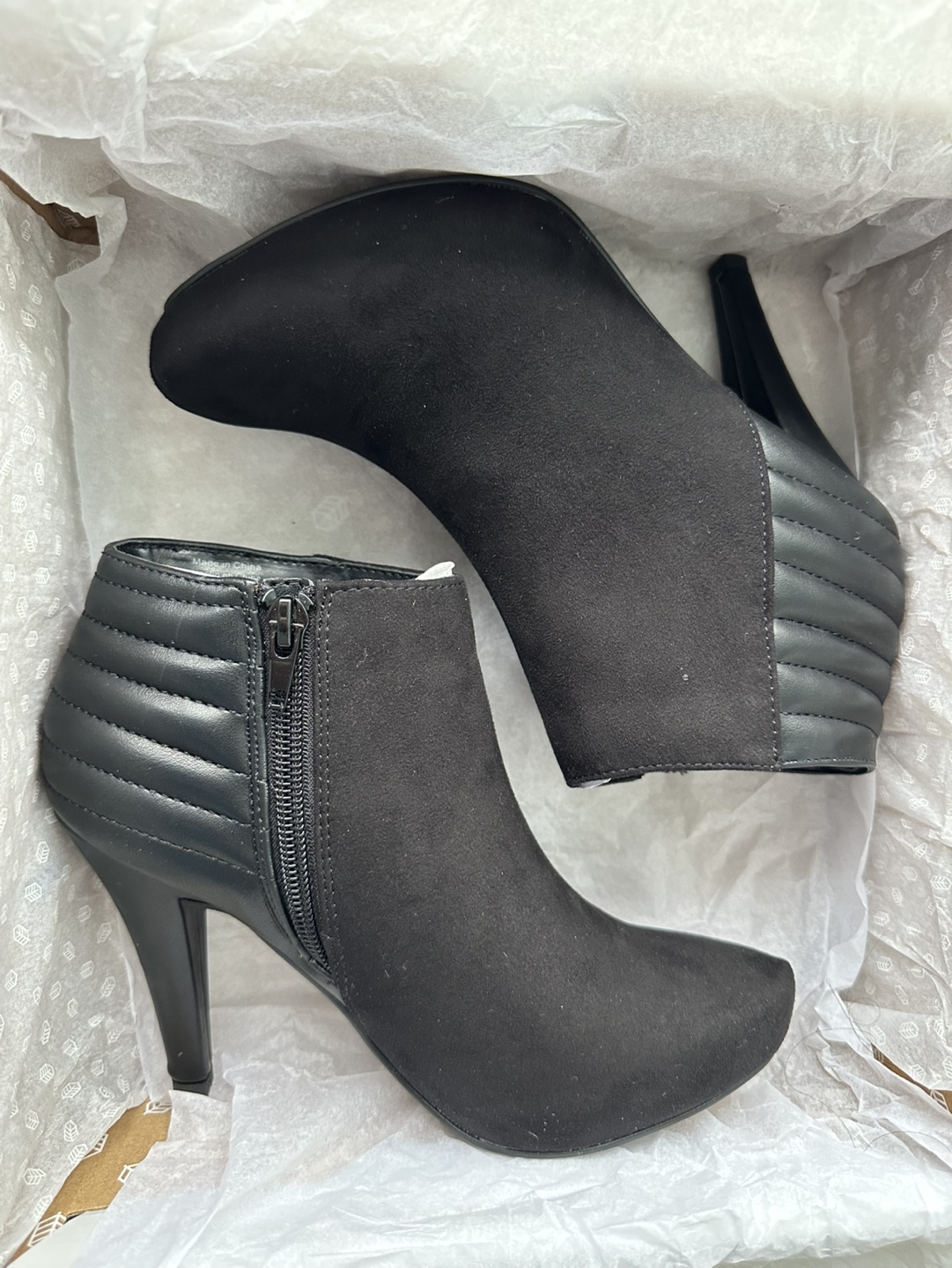 Black Suede Ankle Boots Size 6 - photo 3