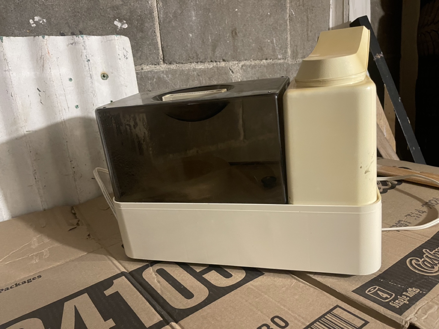 Vintage Mastercraft Humidifier - Model 43-5218-2 - photo 5