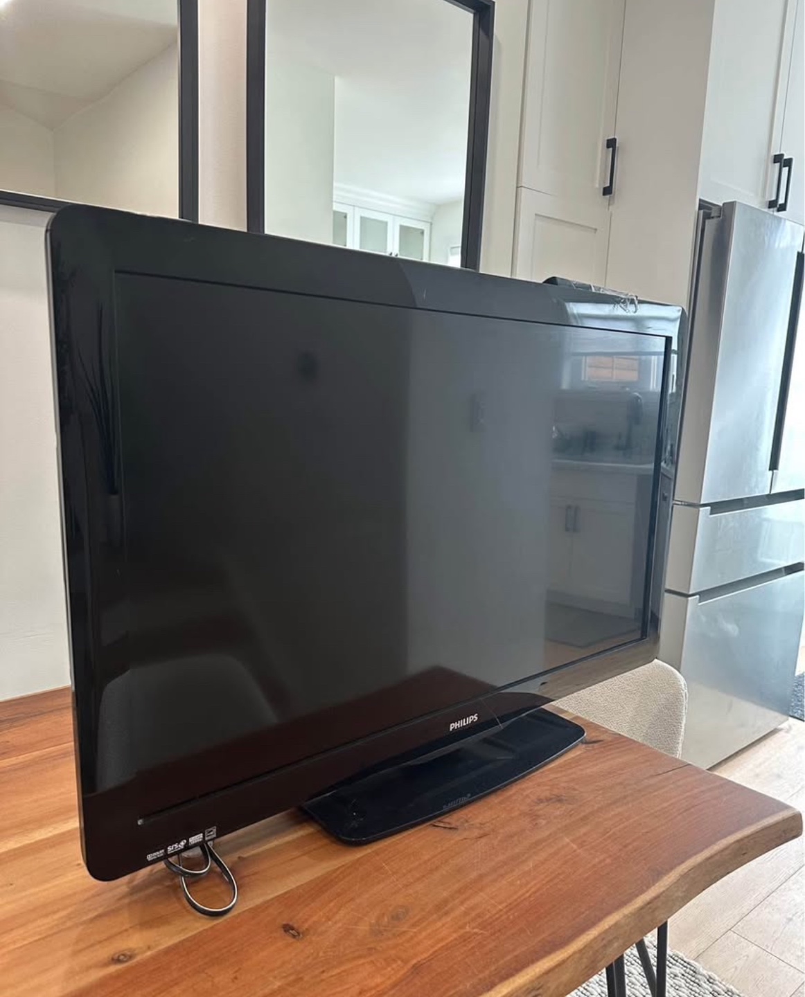 Television / TV - Philips 40 inch LCD HDTV