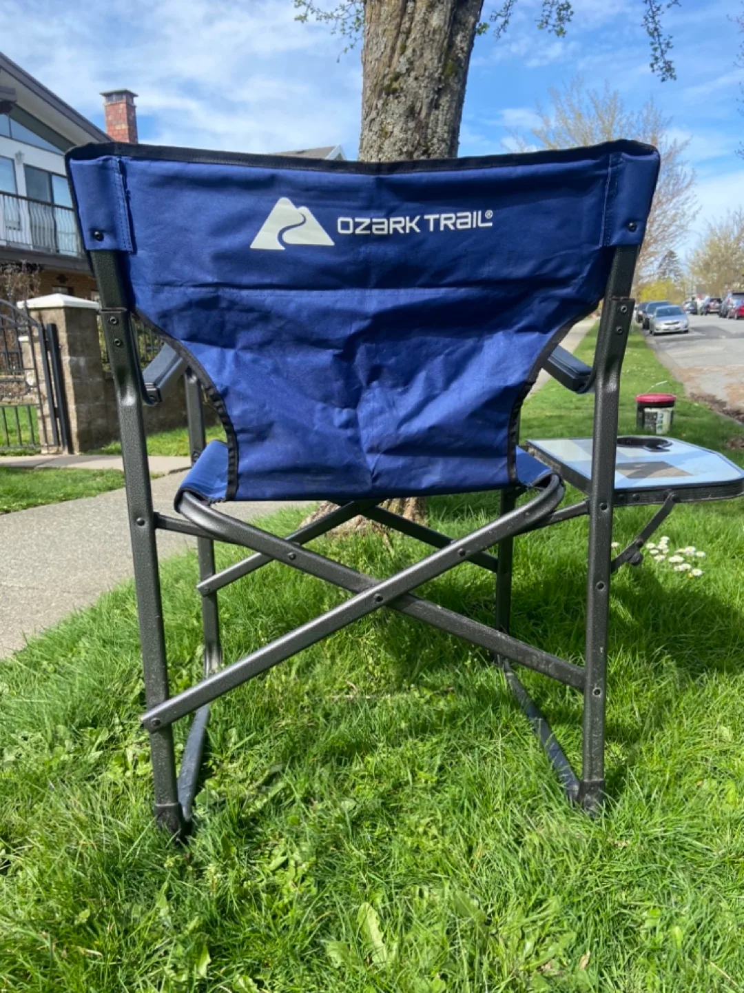 Ozark Trail Director's Chair with Side Table image indicator(3)