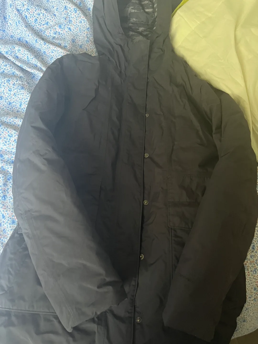 The North Face Women's Black Puffer Jacket Size Small image indicator(3)