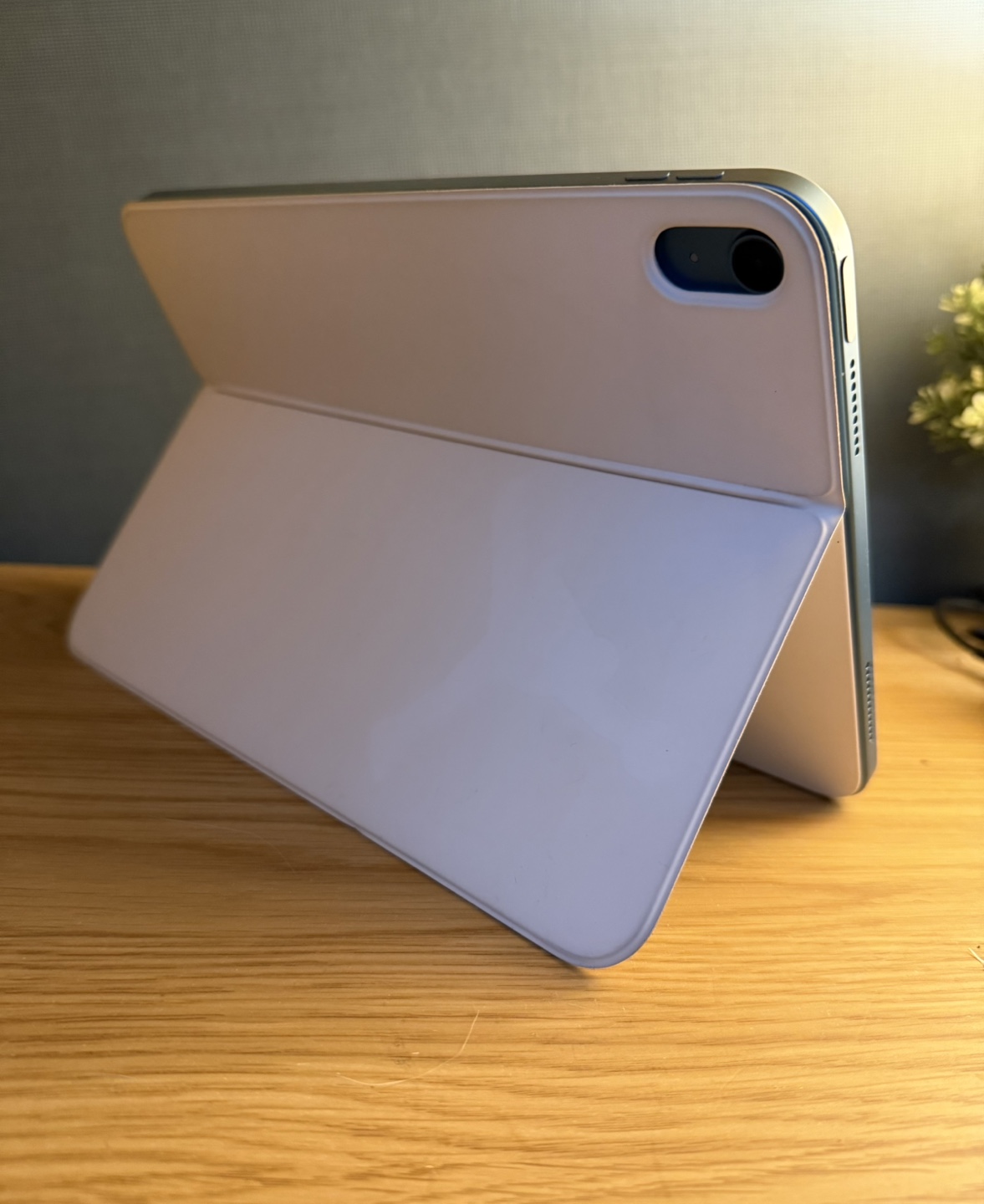 iPad 10th Generation with Magic Keyboard Folio and Apple Pencil - photo 5