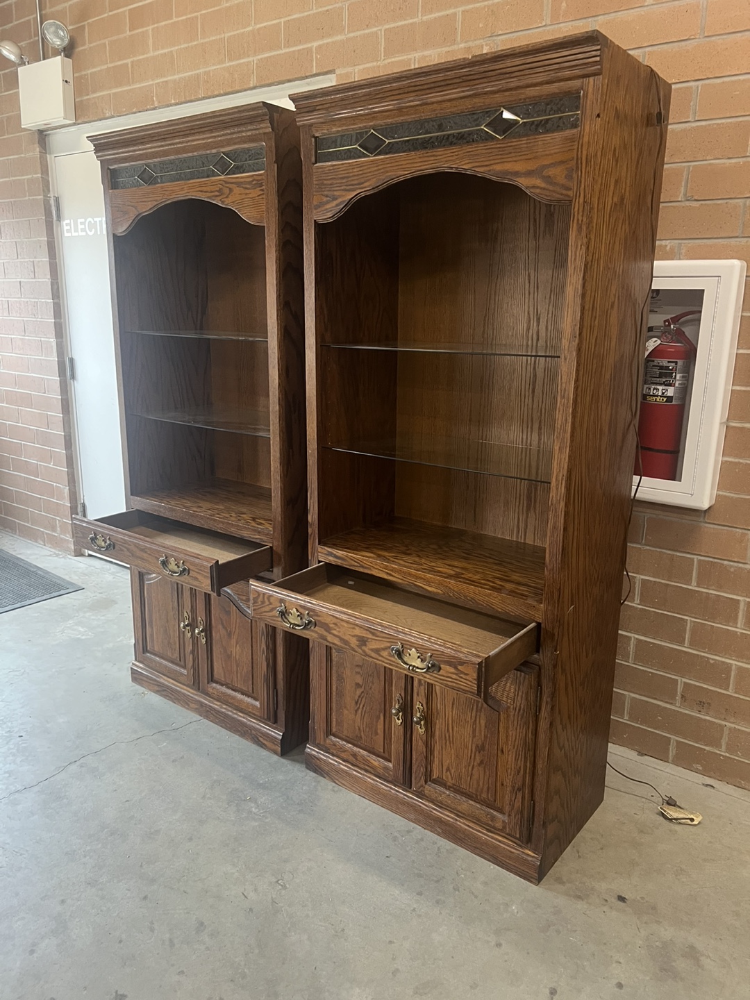 Set of 2 Bookshelves w/storage and lights - photo 3