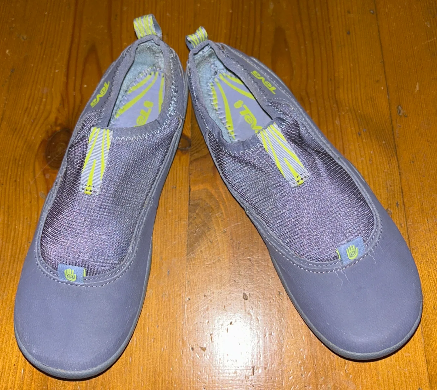 Teva Girl’s Lavender Water Shoes - Youth SZ 2 image indicator(3)