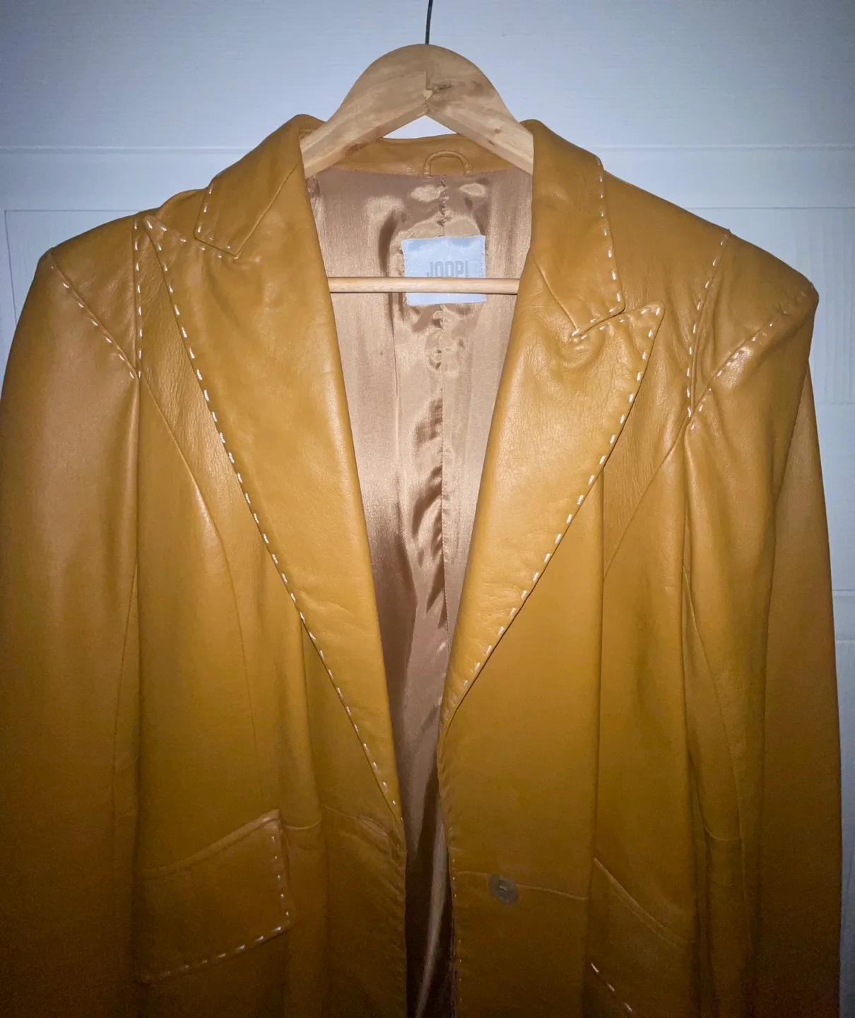 Joop! 90s Vintage Italian Leather Camel/Tan Coat size L image indicator(3)