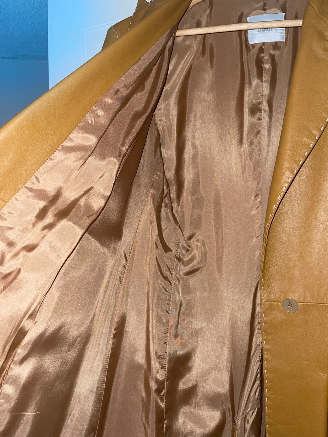 Joop! 90s Vintage Italian Leather Camel/Tan Coat size L image indicator(4)