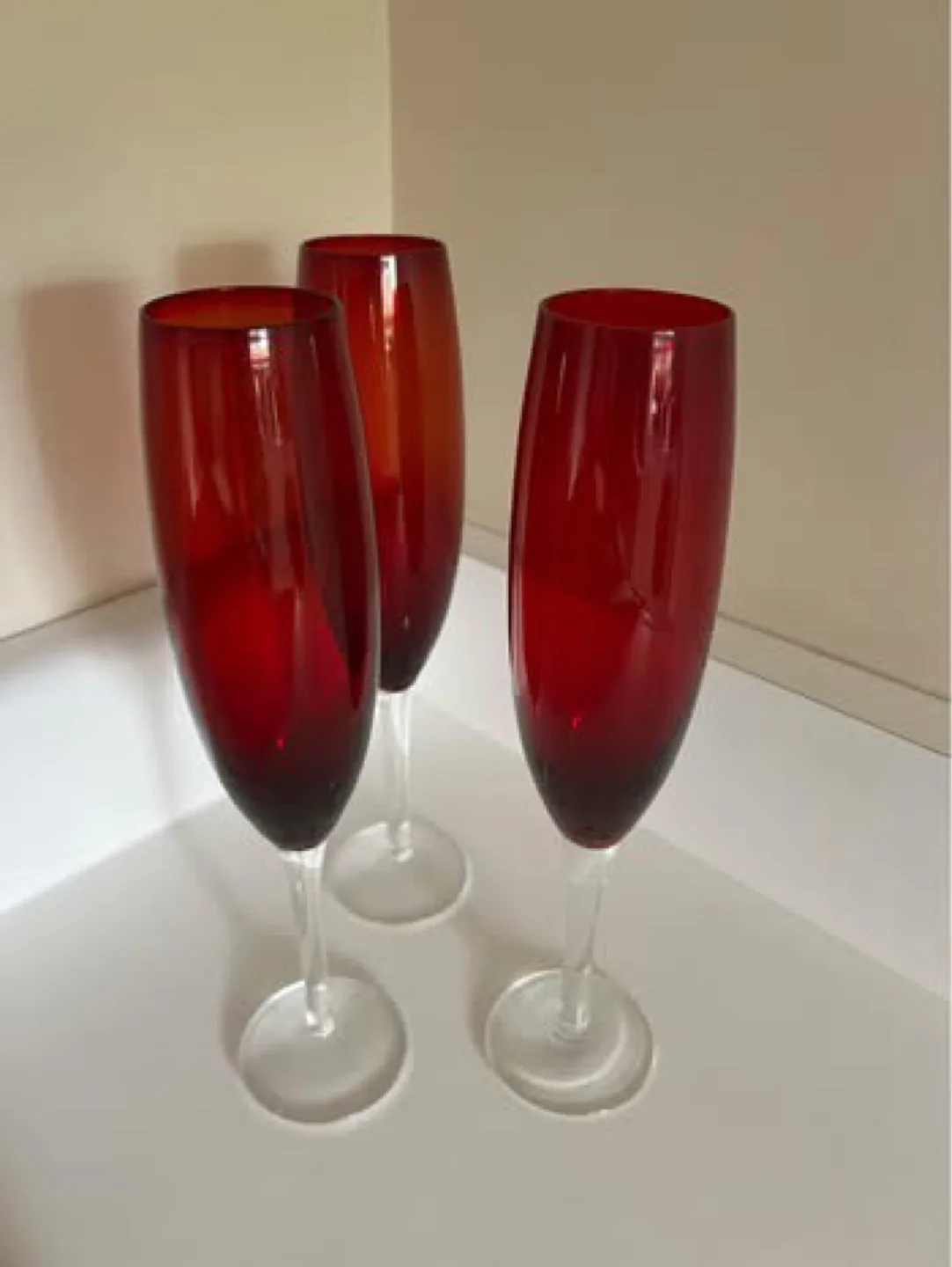 Champagne red Glasses thumbnail