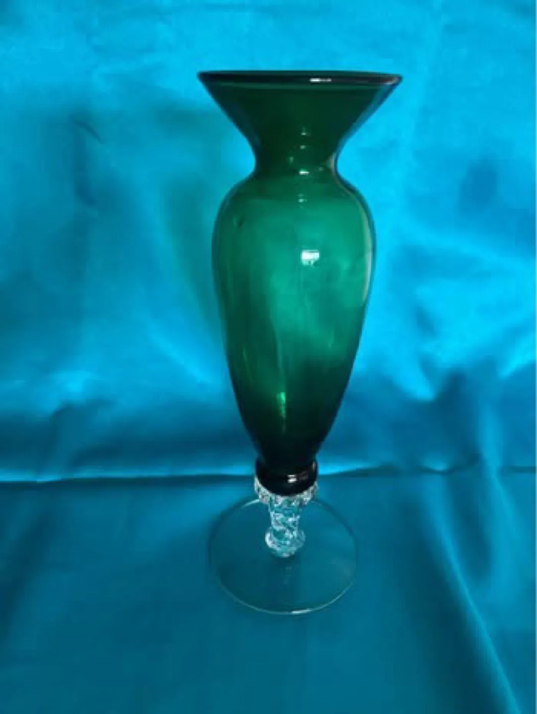 green glass vase thumbnail