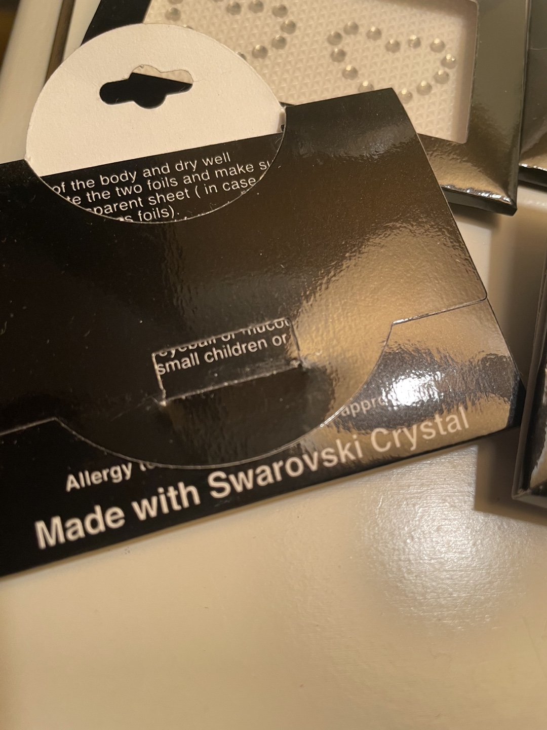 💚 Four packs of GUESS rhinestone embellishments - photo 2