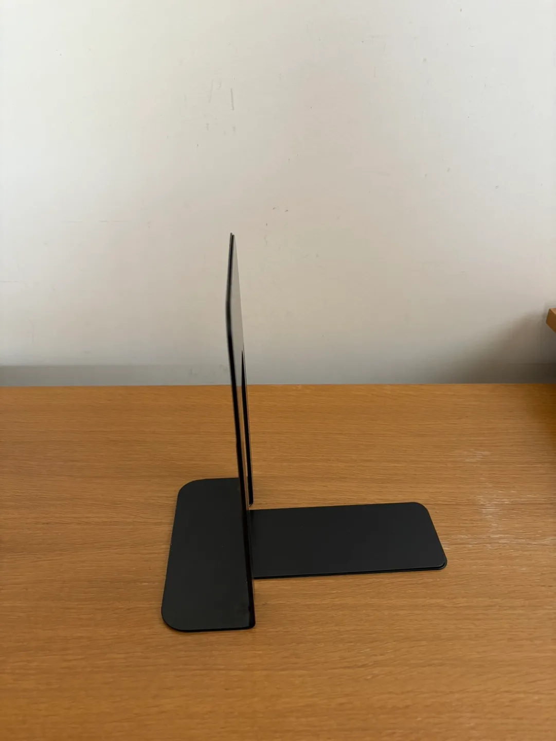 Pair of Black Metal Bookends image indicator(3)