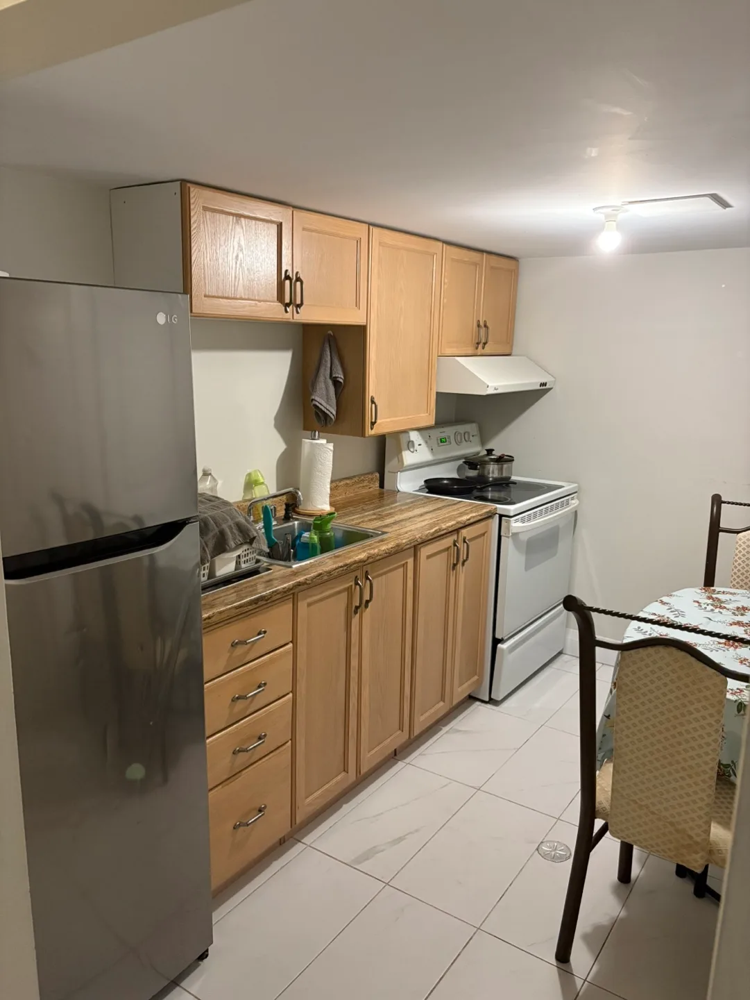 Basement Apartment Rental image indicator(5)