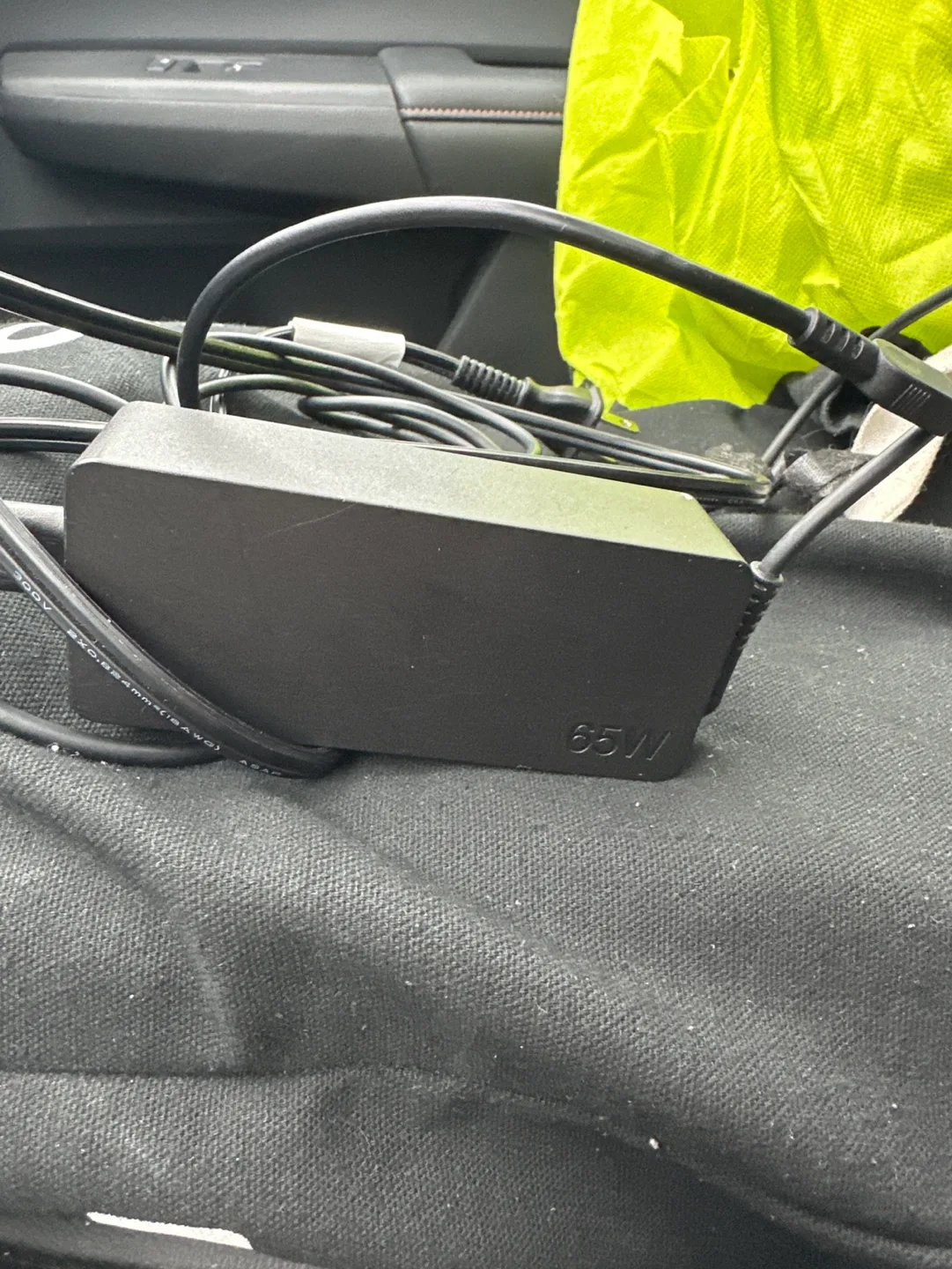 💚Lenovo 65W Laptop Power Adapter image indicator(2)