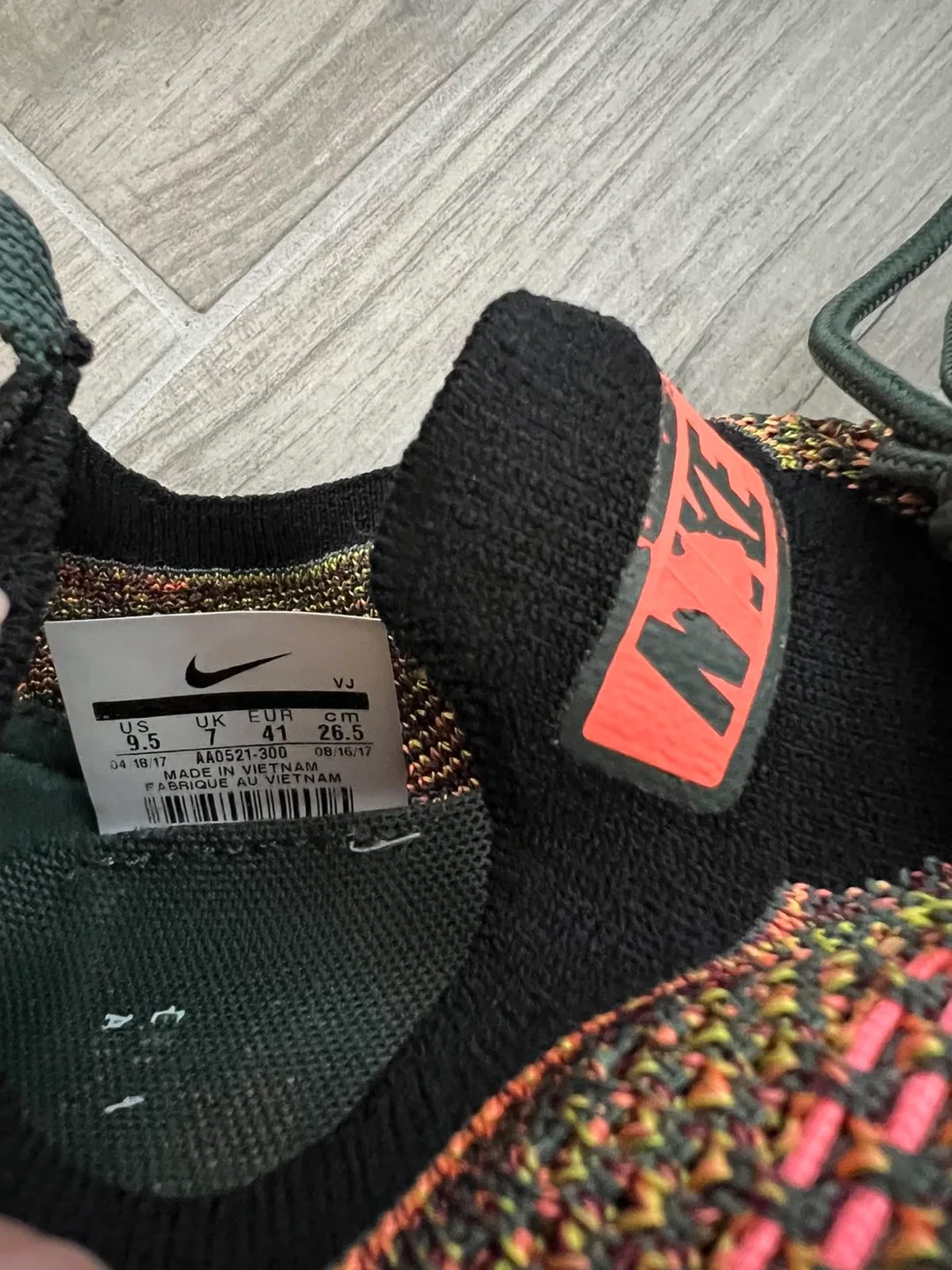 Nike Flyknit Racer Running Shoes - Size US 9.5 image indicator(2)