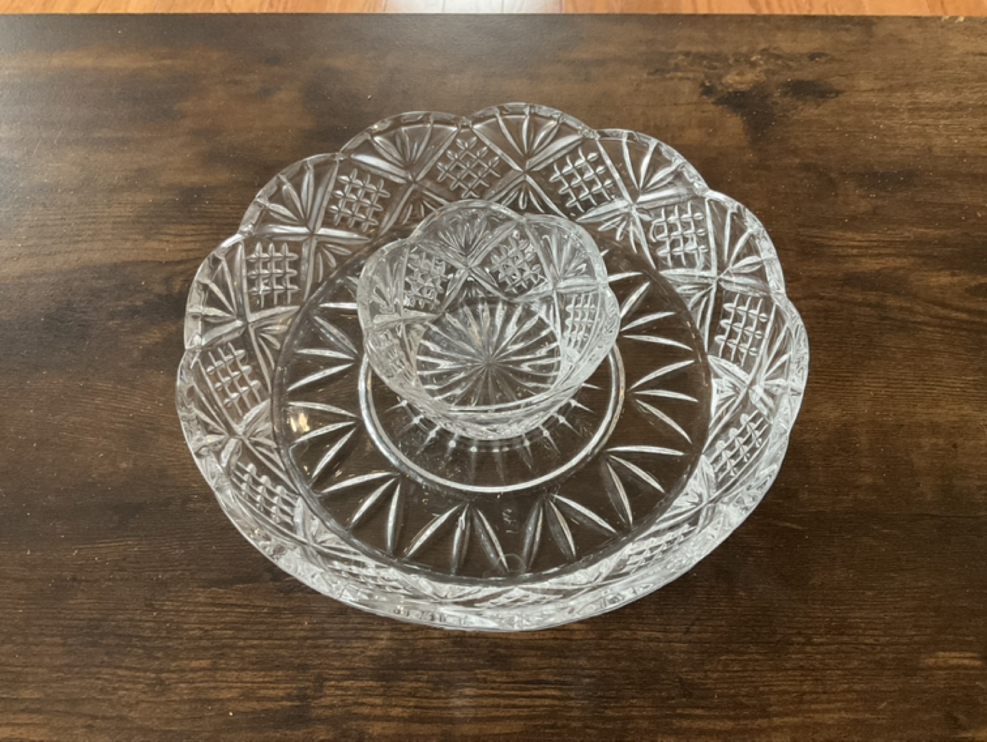 Reduced-New Dublin Crystal Chip and Dip Set-giftable