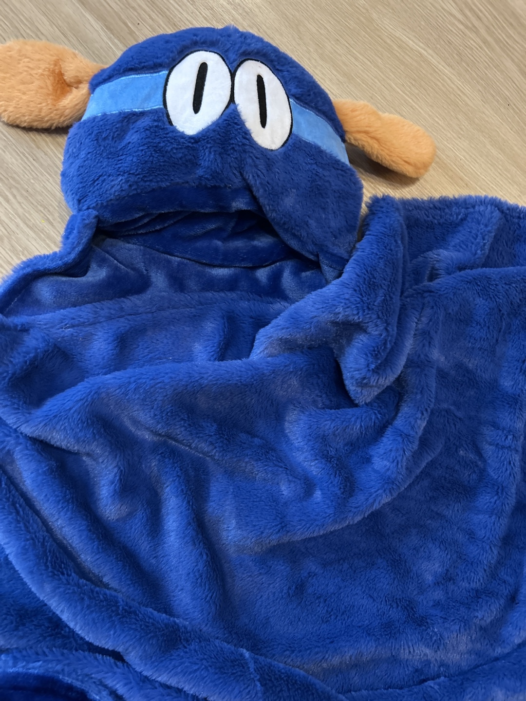 Dogman Bundle - Hooded Blanket and Plushie - photo 2