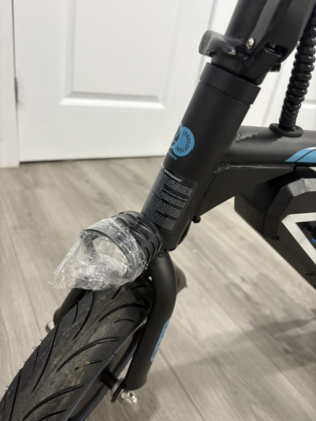 Radii8 Electric Scooter - Like New - photo 4