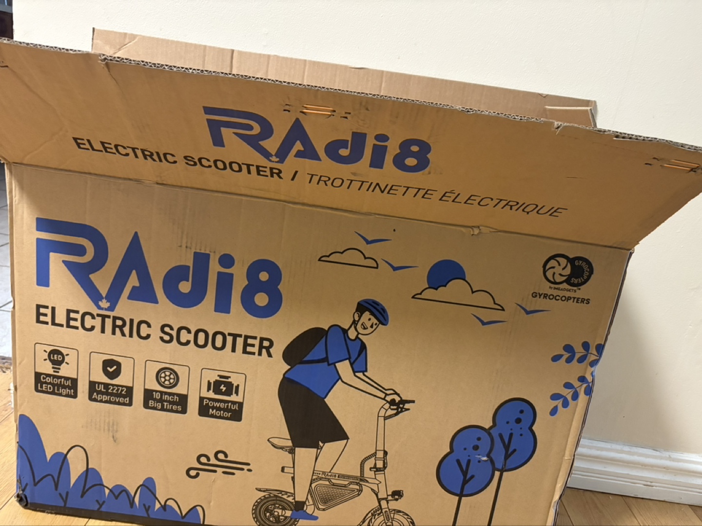 Radii8 Electric Scooter - Like New - photo 2