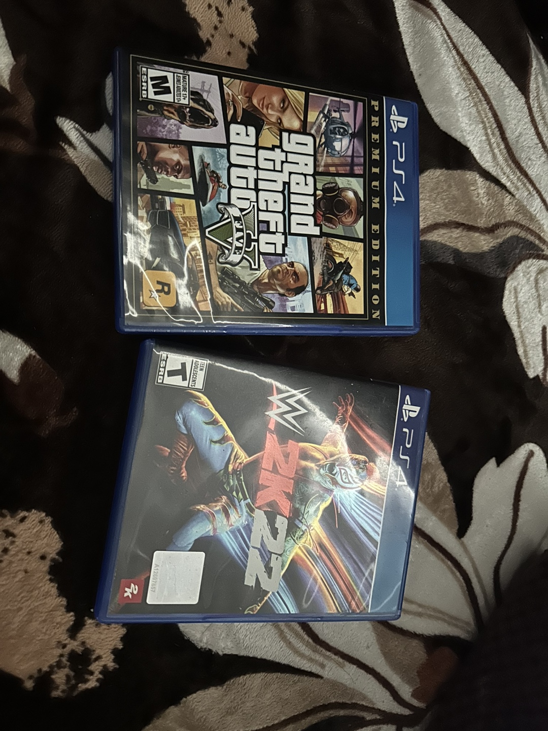 PS4 Slim Console Bundle - 2 Controllers, Games & More! - photo 4