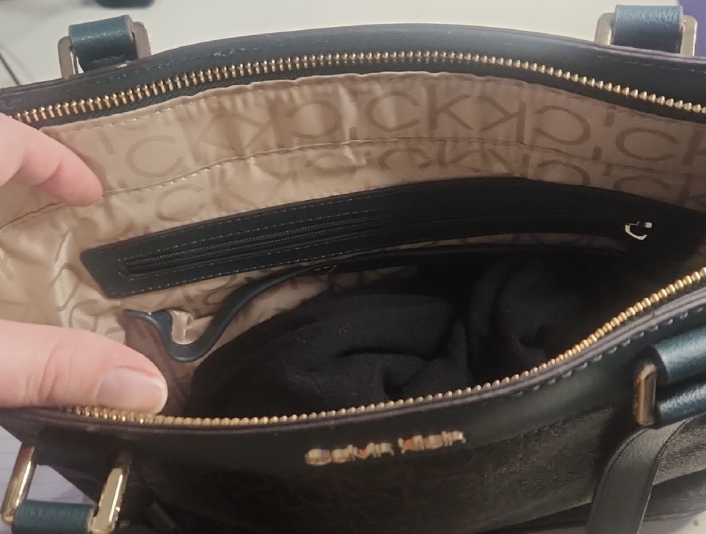 Calvin Klein Monogram Tote Bag - photo 2