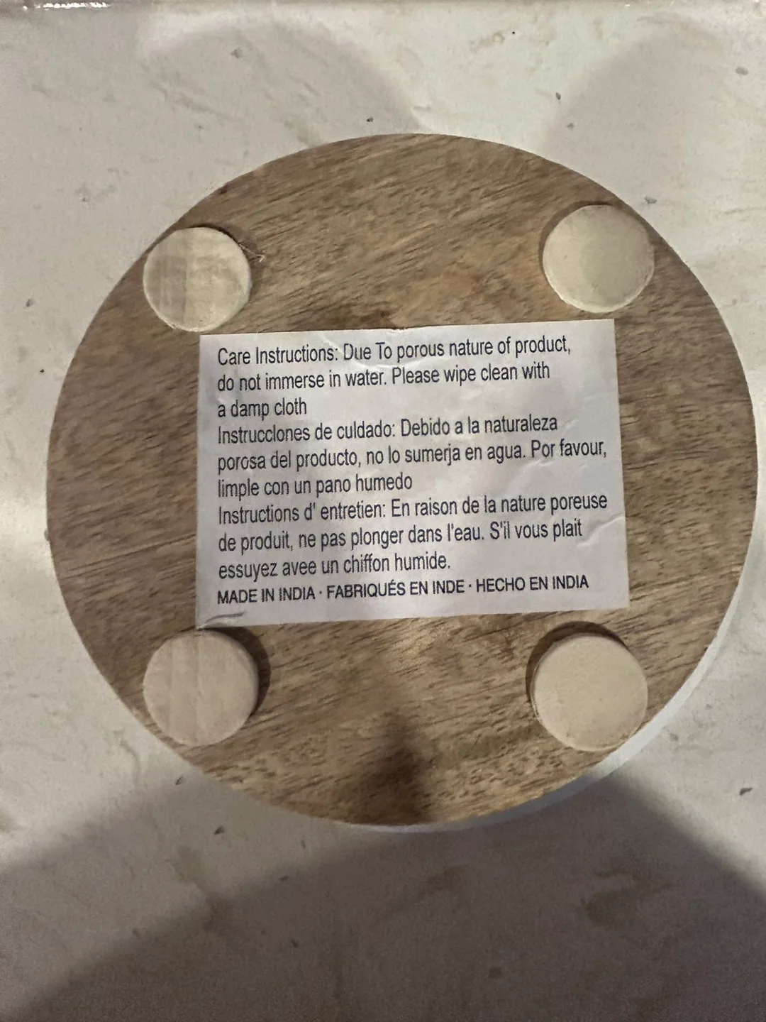 Marble and Wood Cake Stand image indicator(3)