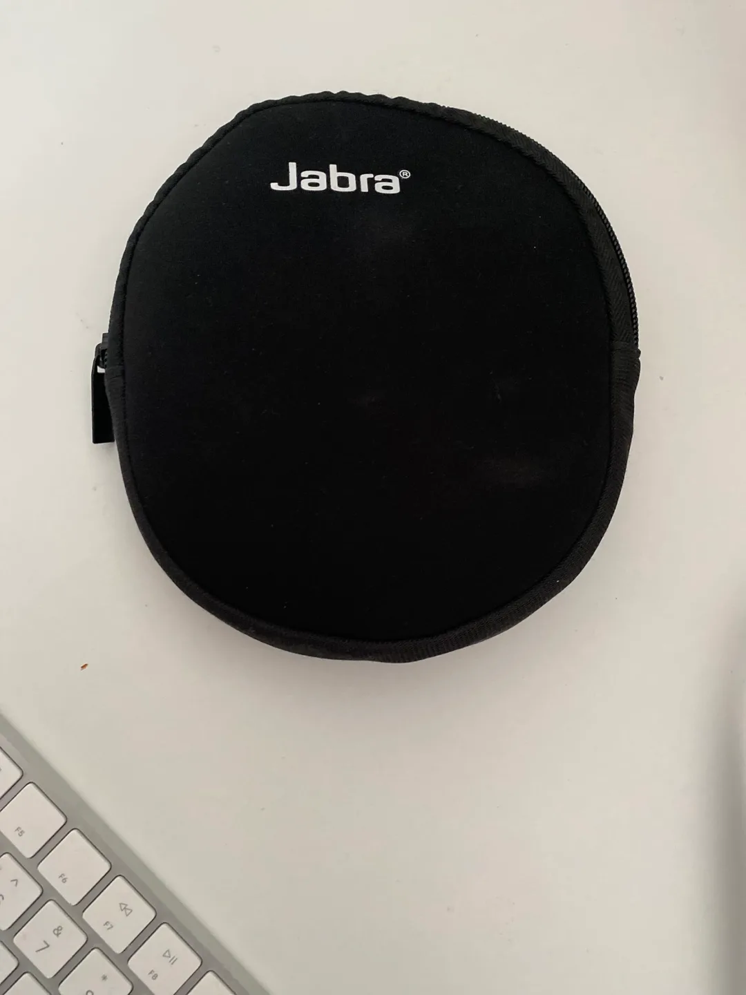 Jabra USB Headset with Carrying Case image indicator(2)