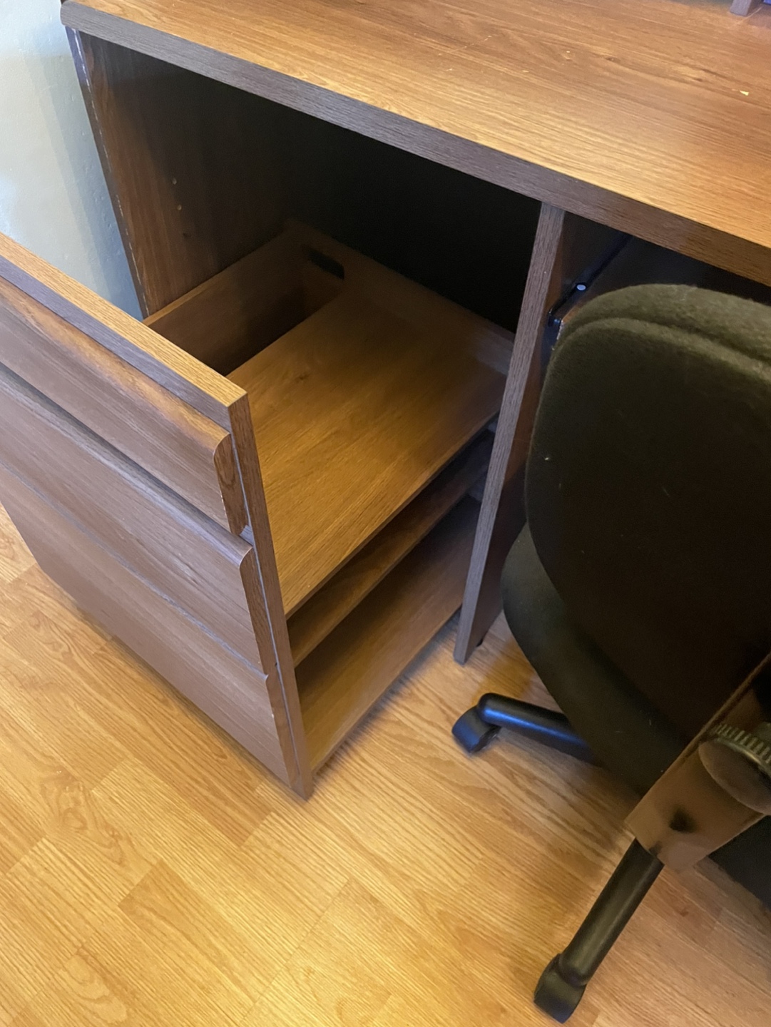 Computer Desk and Chair - photo 5