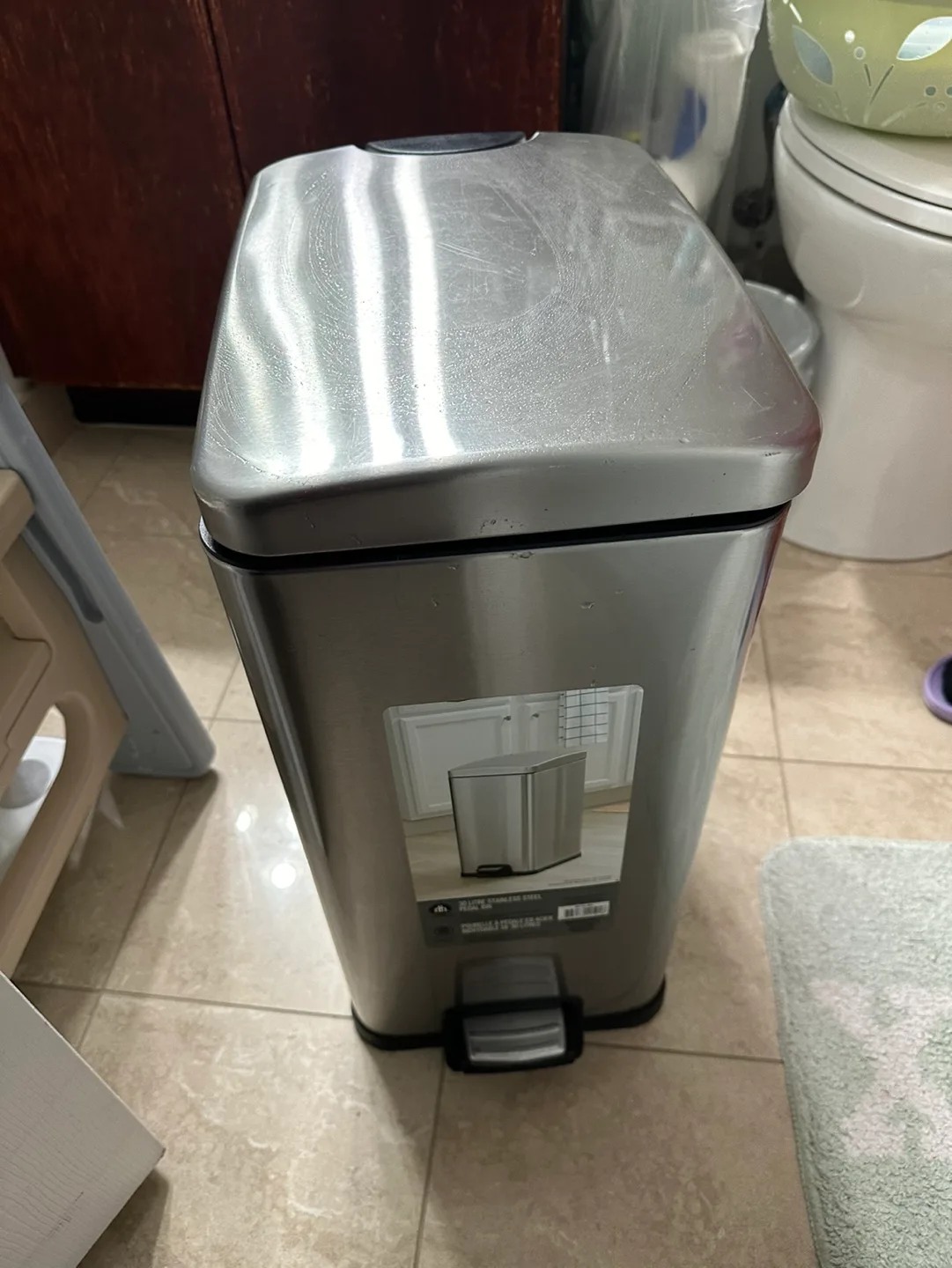 Hometrends 30L Stainless Steel Hands-Free Kitchen Trash Can image indicator(2)