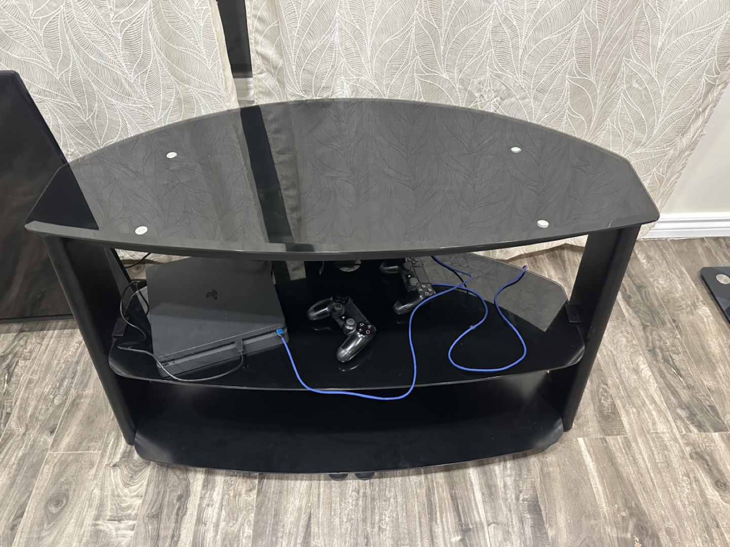 Black Glass TV Stand 109cm - photo 2