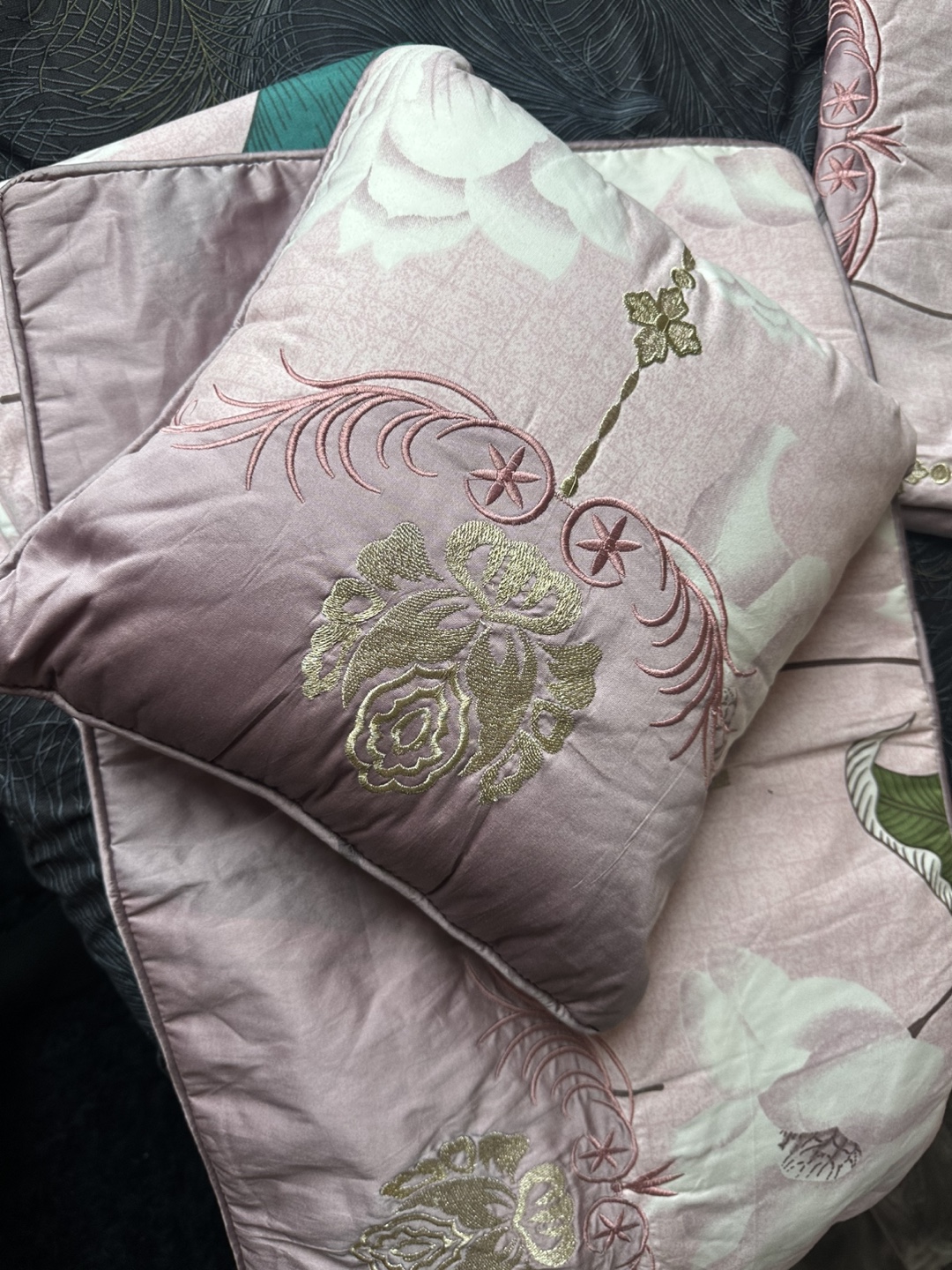 Elegant Floral queen bedsheet, 2 Pillow covers and 2 filled cus