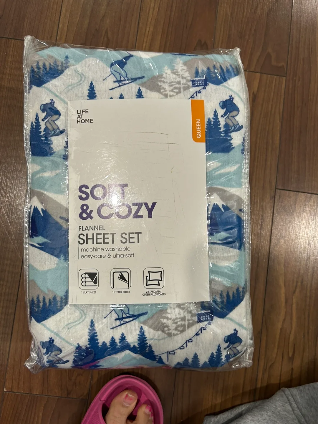 Life at Home Queen Flannel Sheet Set - Soft & Cozy Ski Print