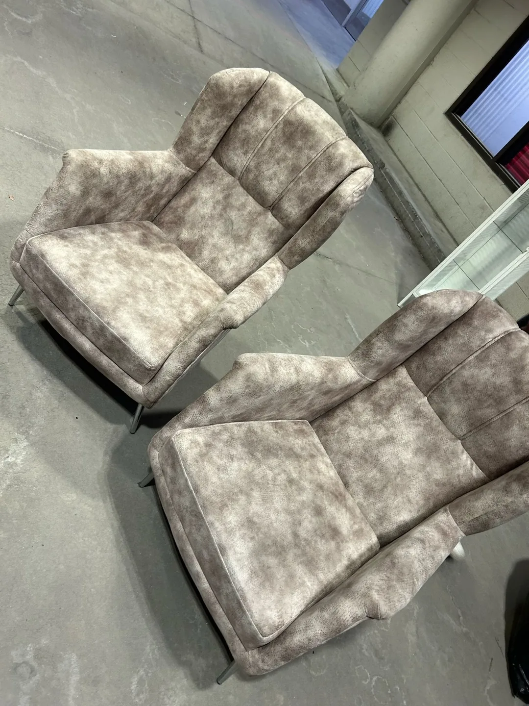 Pair of Mid-Century Modern Armchairs x2 thumbnail