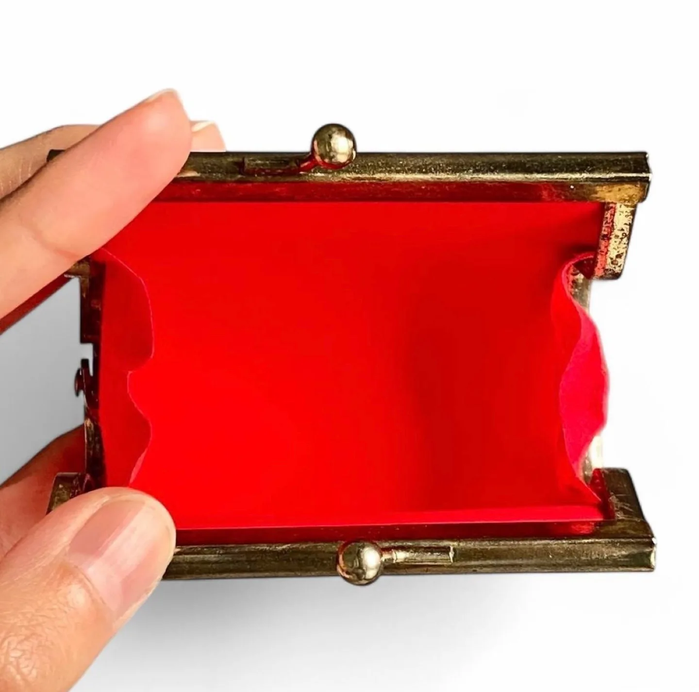 Vintage Reflective Dancing Red Butterfly Coin Purses 👛❤️🦋 image indicator(5)