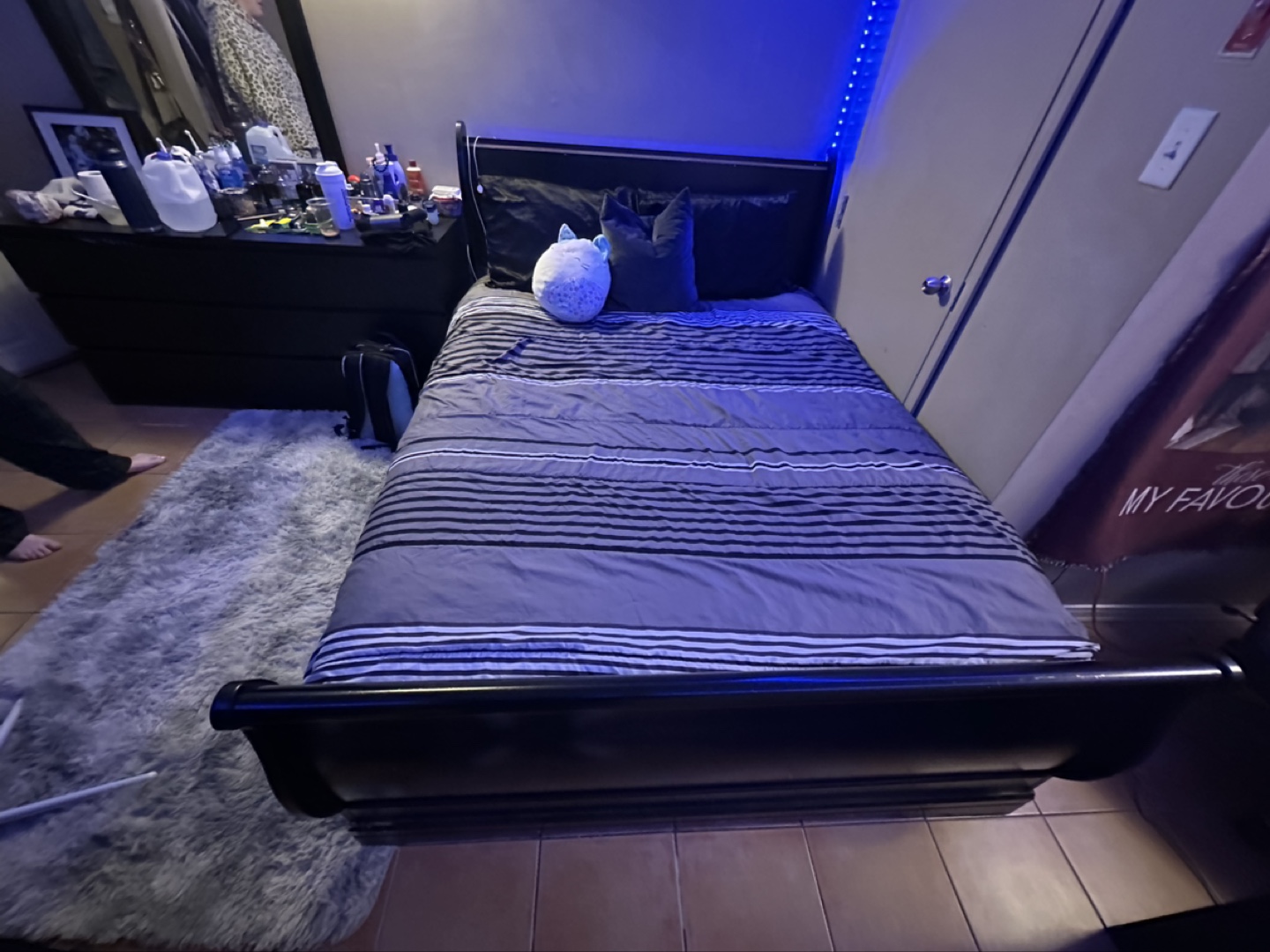 Box spring, mattress and bed frame - photo 5