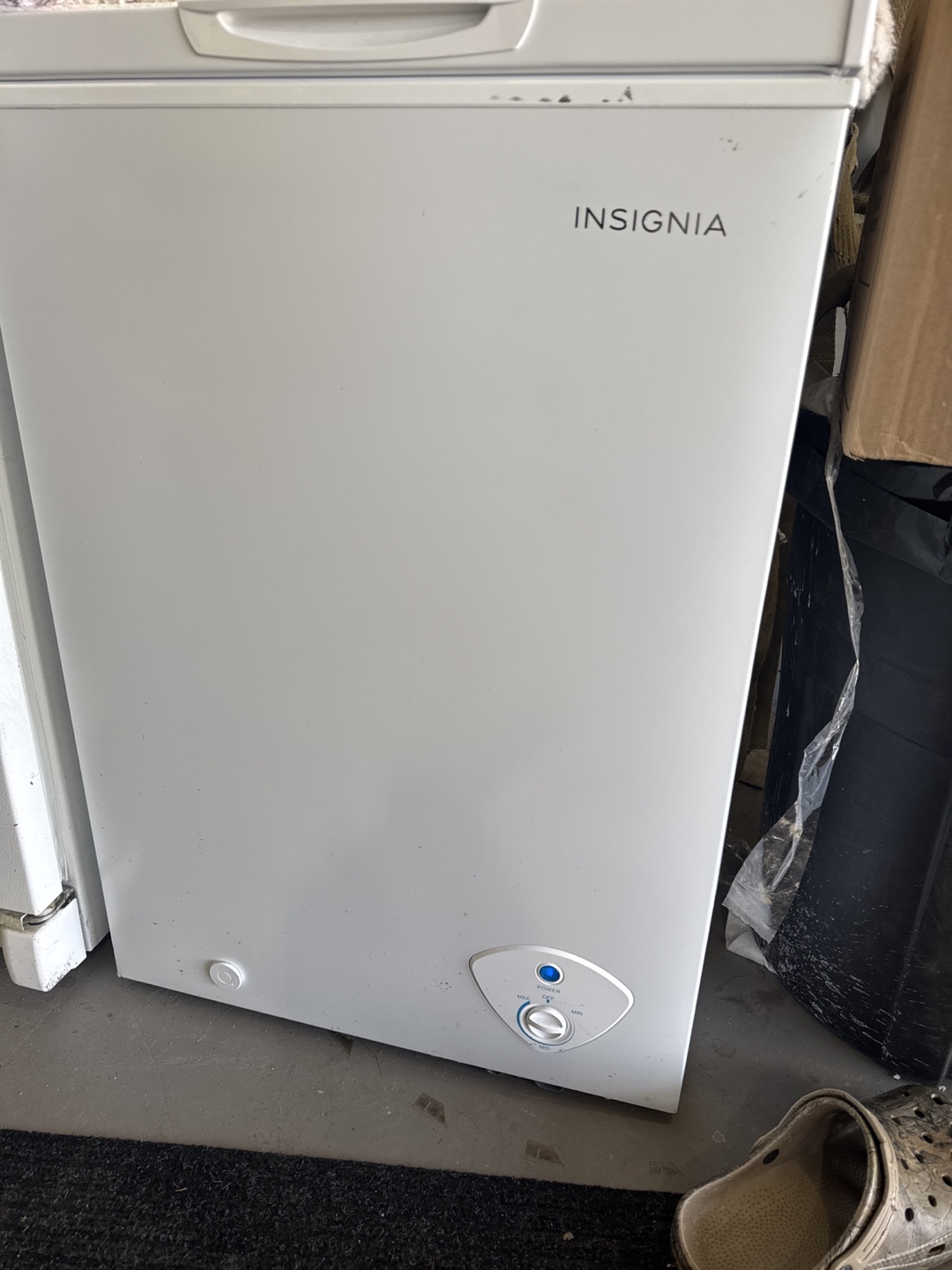 Insignia NS-CZ35WH3 Chest Freezer