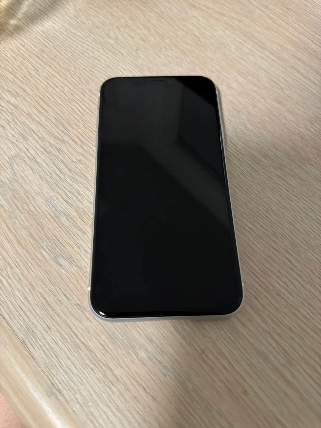 iPhone XR 64GB, Unlocked, 98% Battery Health 💚 image indicator(3)