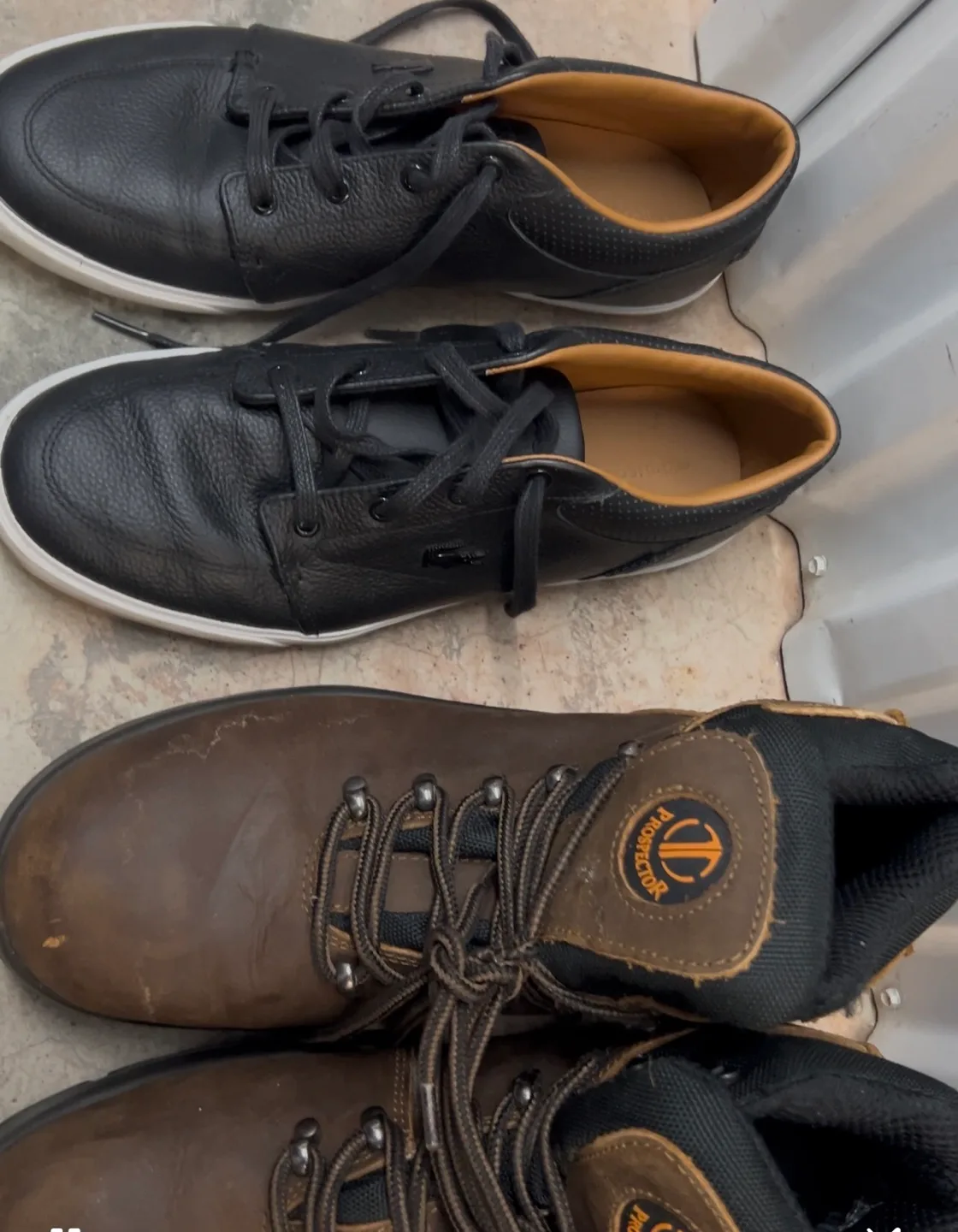 Assorted Men's Shoes & Boots Bundle image indicator(4)