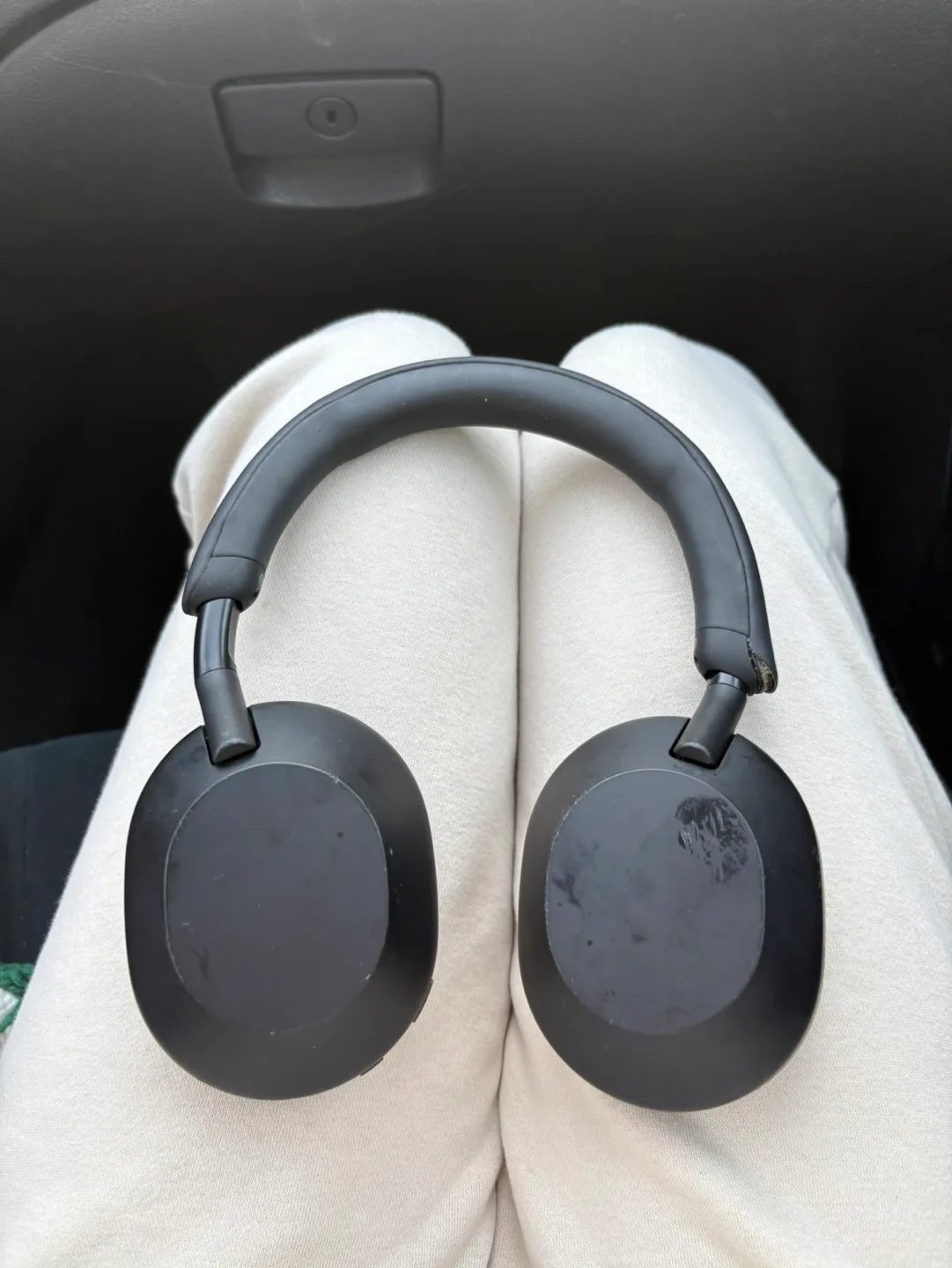 Sony WH-1000XM5 Wireless Noise Cancelling Headphones - Damaged image indicator(2)