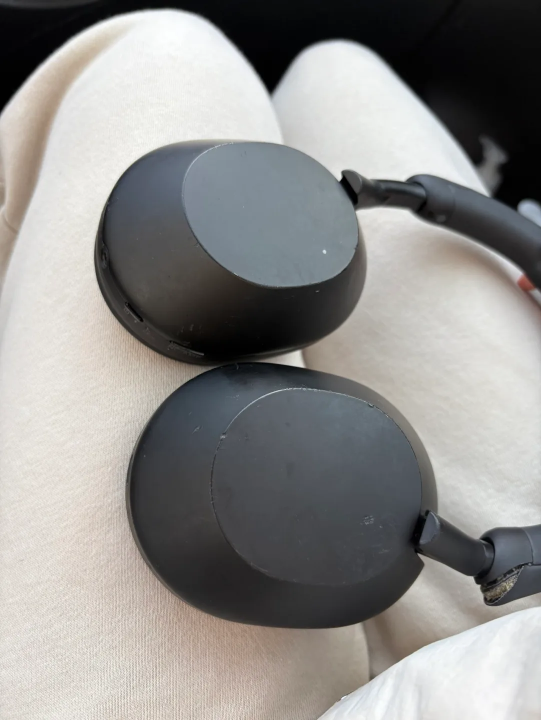 Sony WH-1000XM5 Wireless Noise Cancelling Headphones - Damaged image indicator(4)