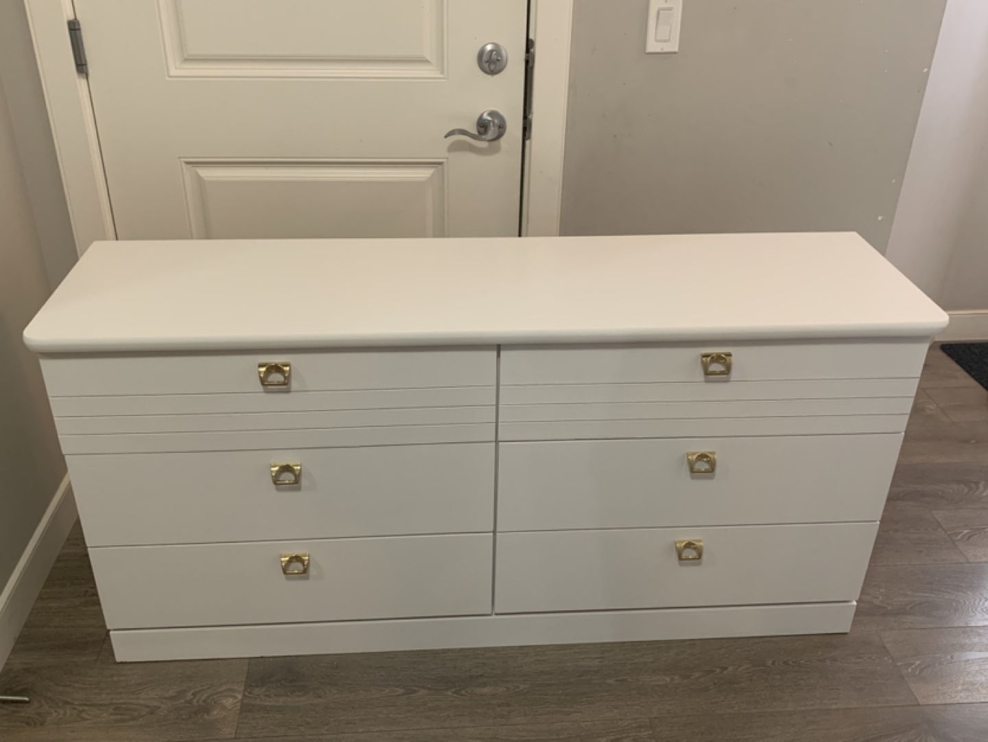 White Six-Drawer Dresser with Gold Hardware - photo 2
