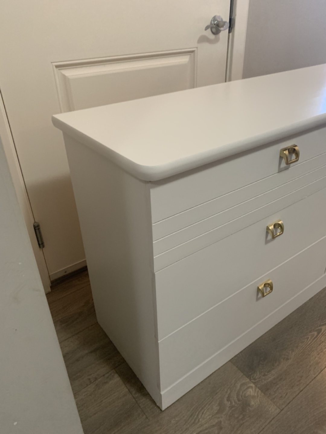 White Six-Drawer Dresser with Gold Hardware - photo 5