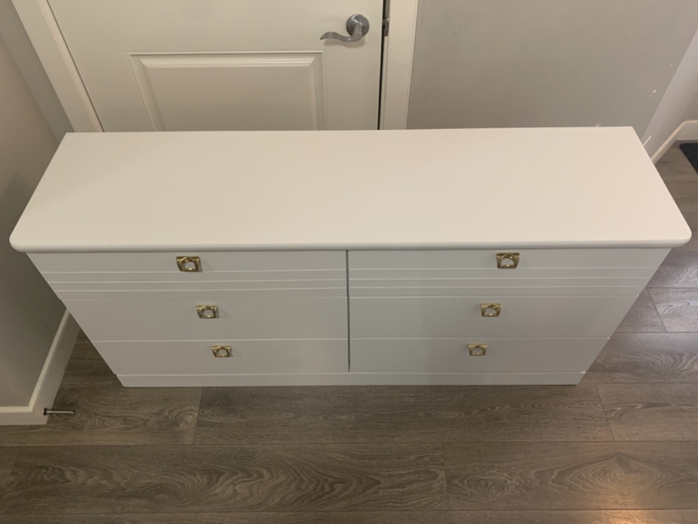 White Six-Drawer Dresser with Gold Hardware - photo 3