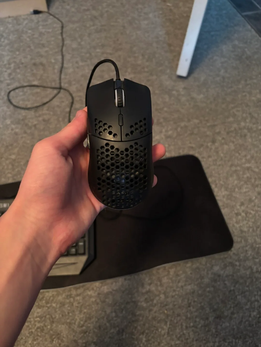 Keyboard, mouse, and LED mouse pad image indicator(2)