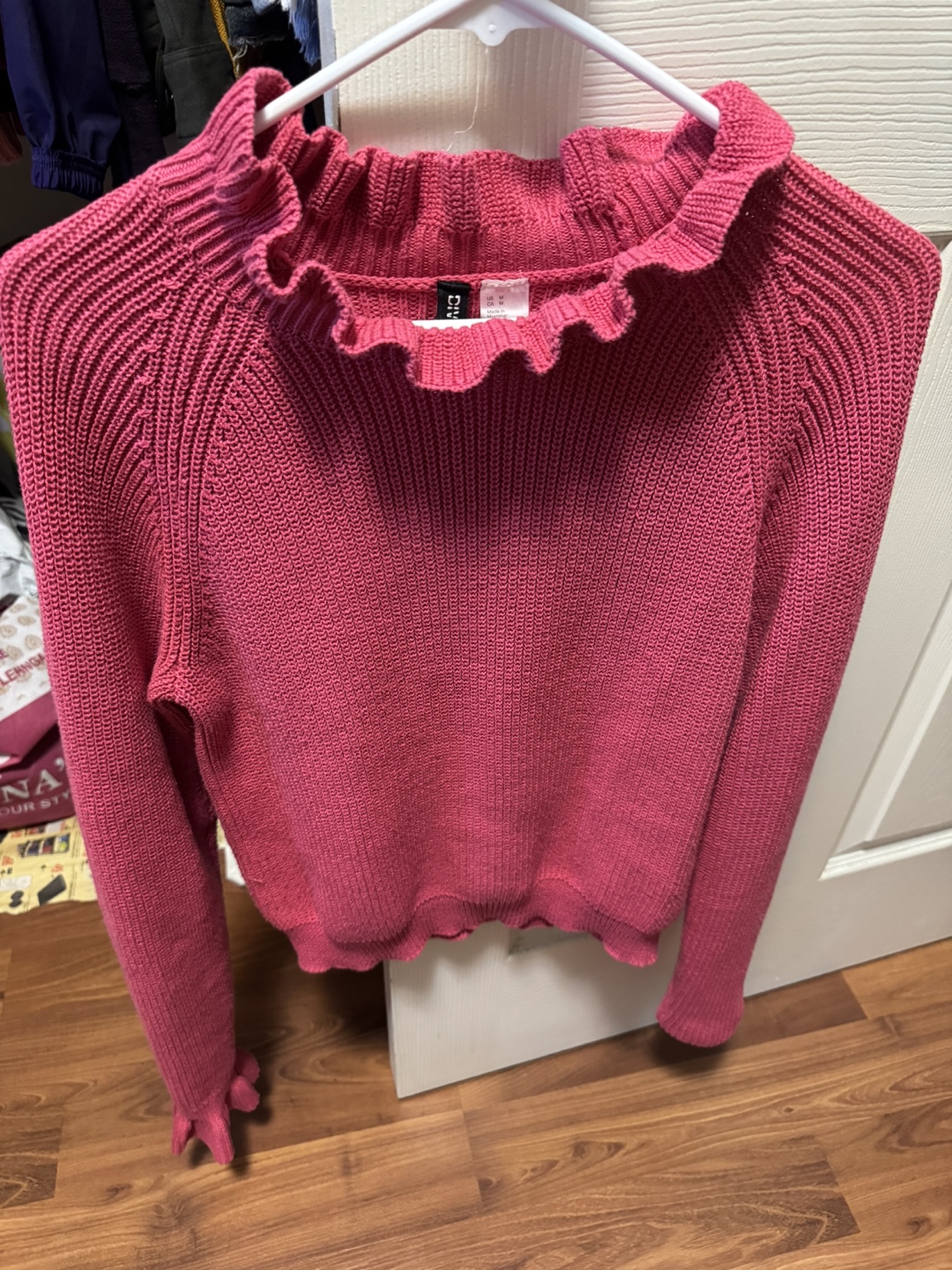 H&M - Pink Knit Sweater with Ruffle Detail - photo 3