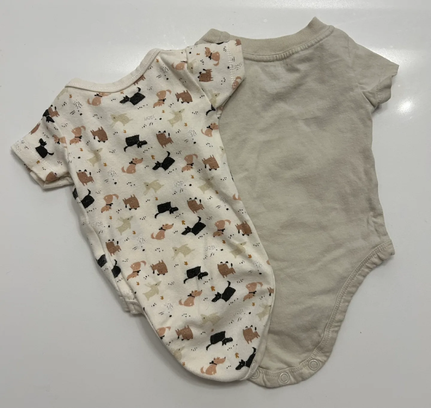 (NB) 2-pack Baby Bodysuits - Dogs & Black is Beautiful image indicator(2)