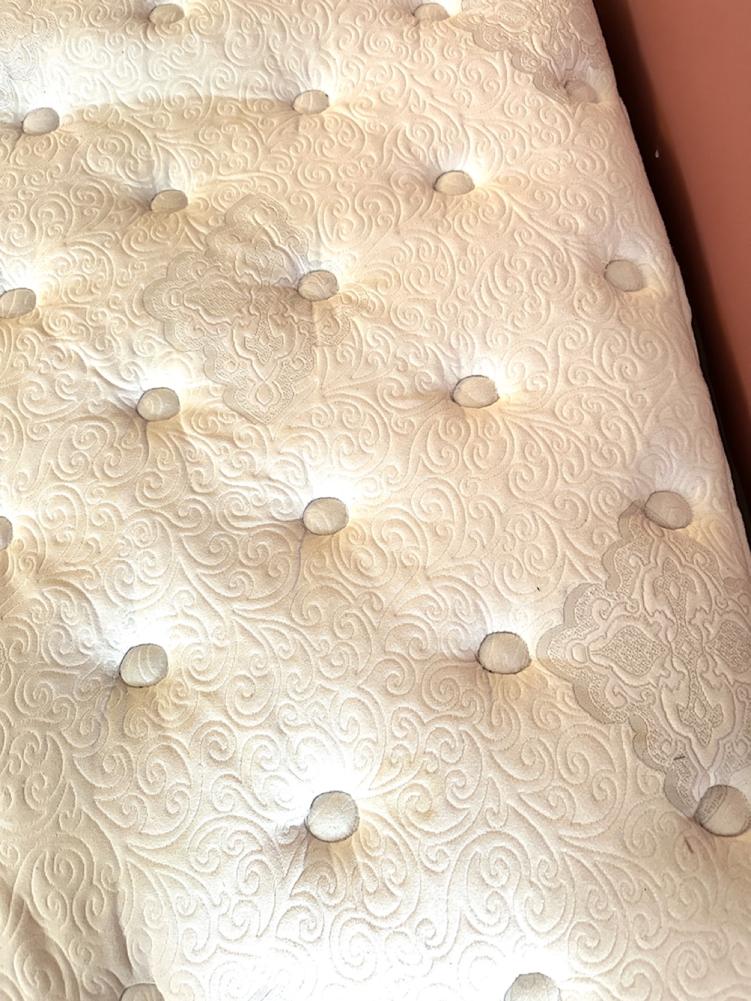 Sealy 15 Inche Queen Size Mattress (CAN DELIVER) - photo 4